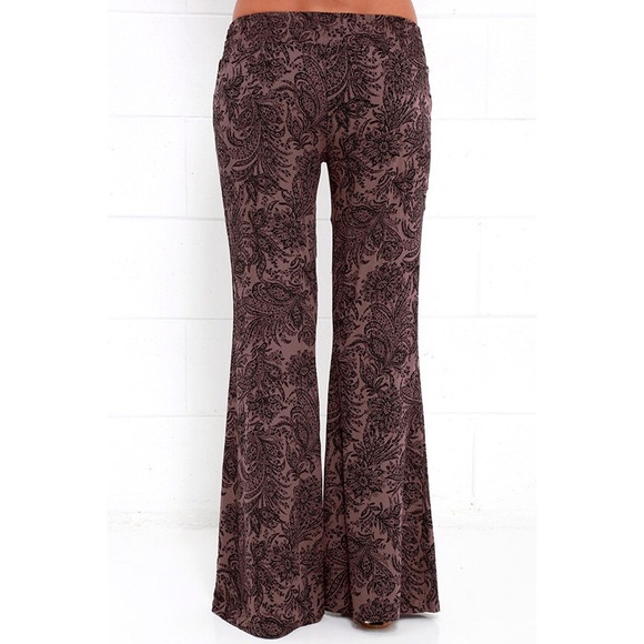 Lulu's Benny O'Neill Mauve Print Flare Pants - Picture 5 of 7